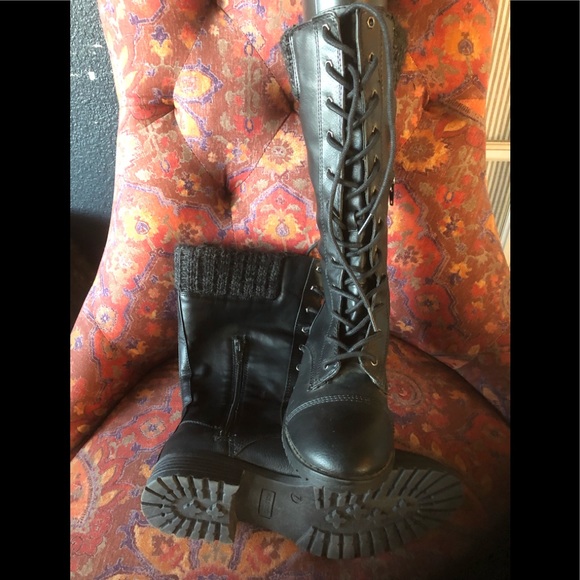 Boots - Picture 1 of 5